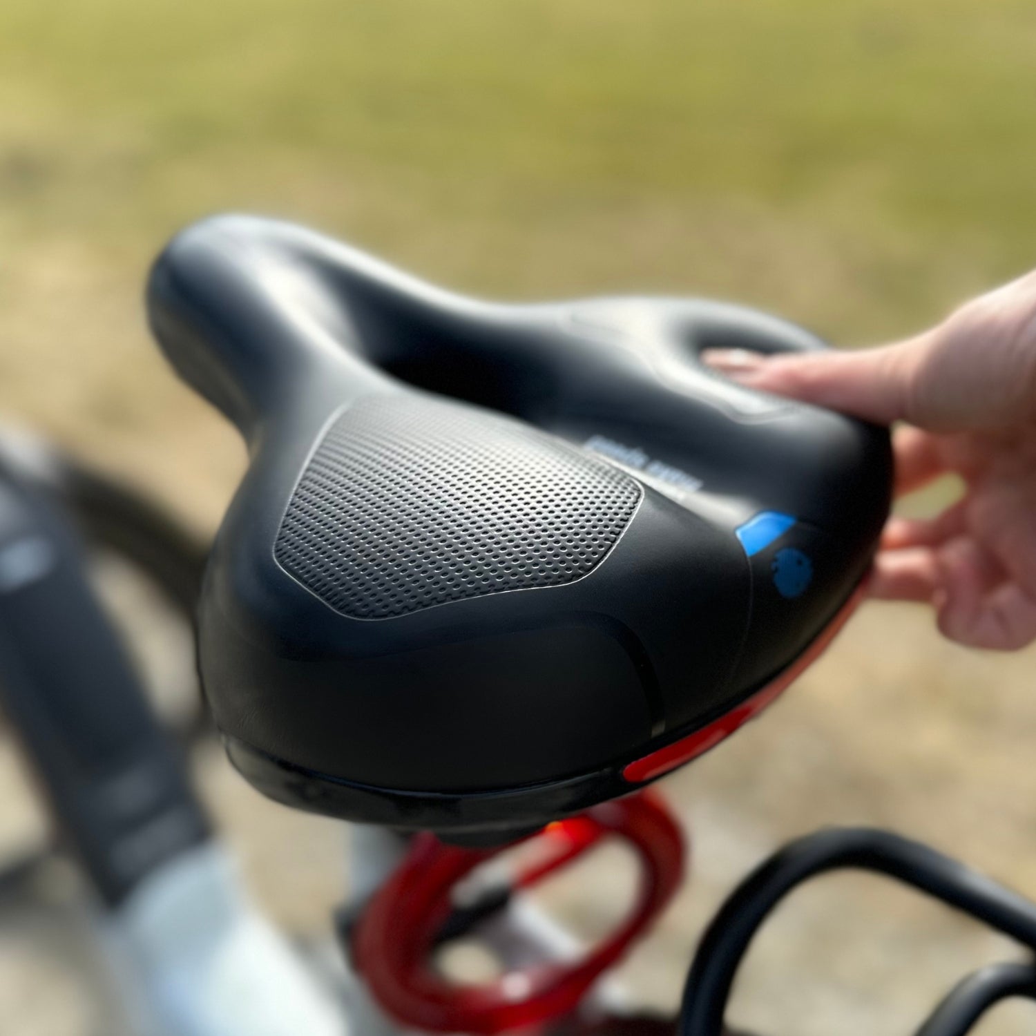 CloudComfort Pro Bicycle Seat | Pressure-Relieving Memory Foam | Black