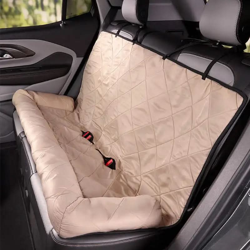 Backseat Lounge Area for Pet Comfort and Cleanliness