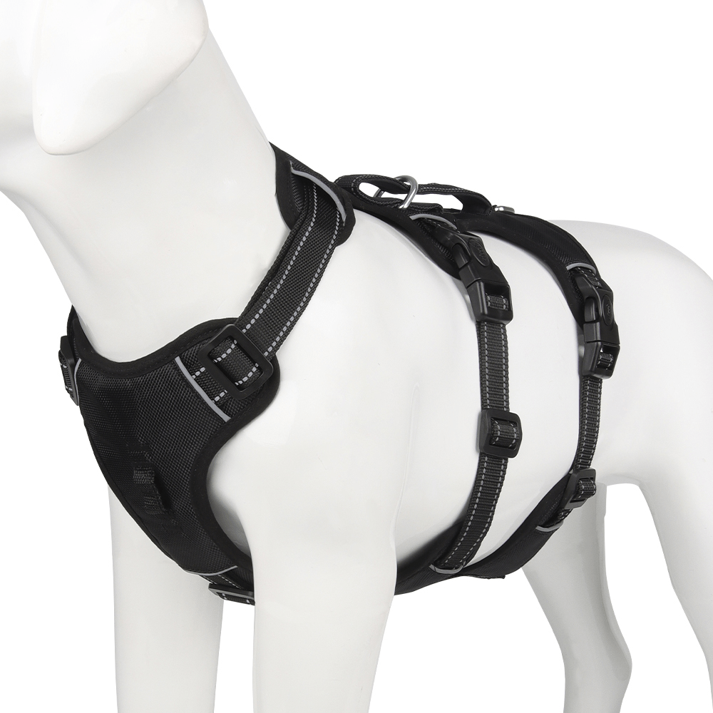 Comfortable Anti-Pull Dog Harness with Enhanced Grip and Safety Features