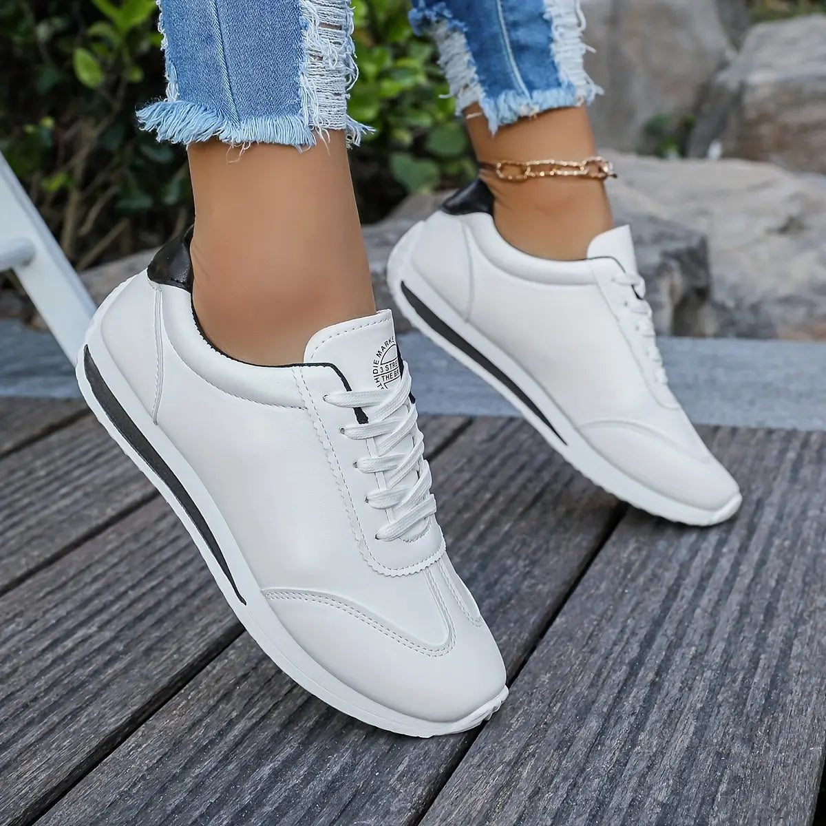 Women's Comfortable Sneaker | White