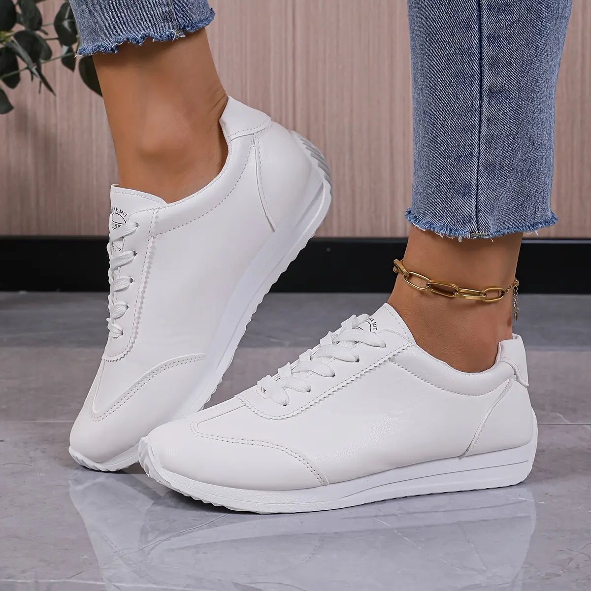 Women's Comfortable Sneaker | White