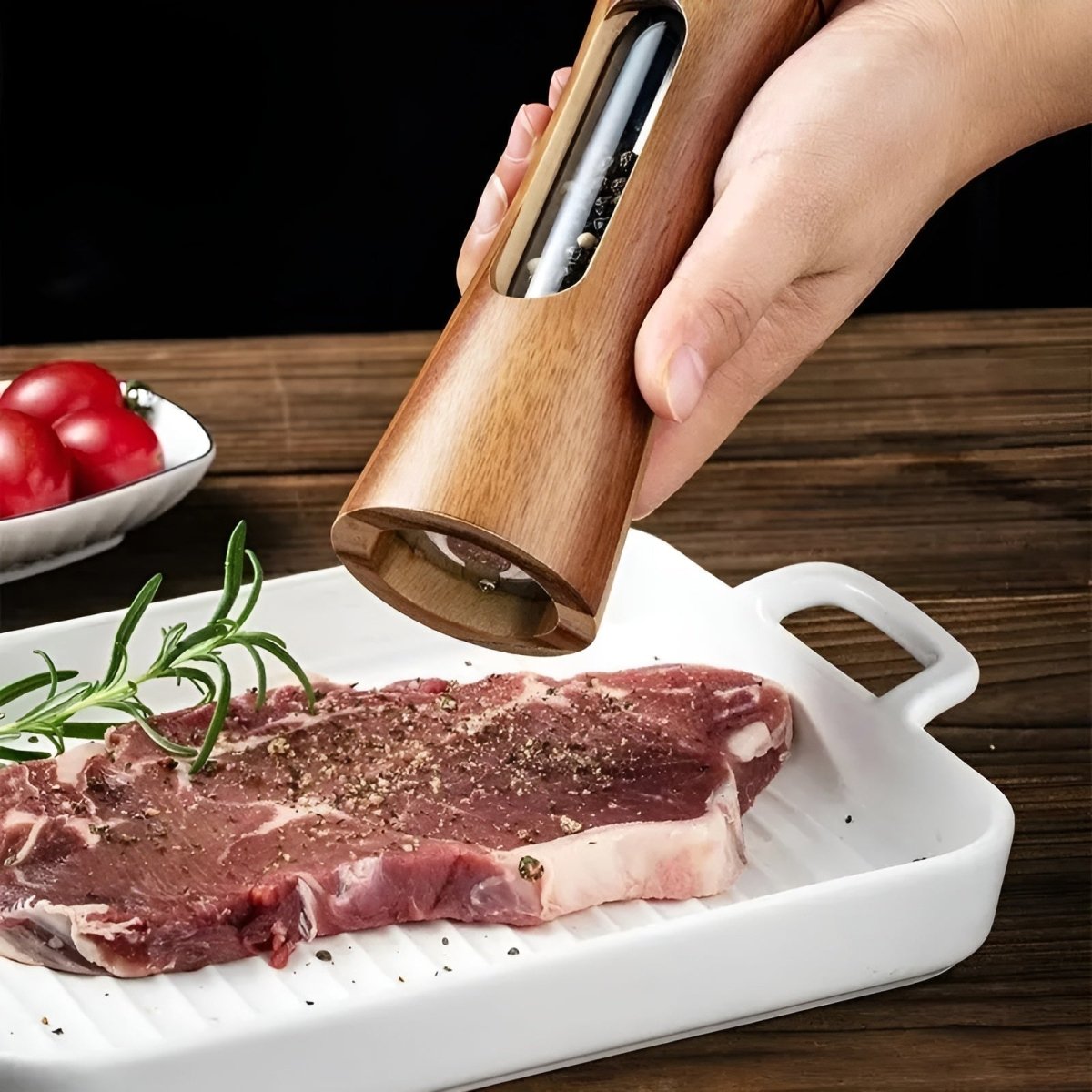 Elegant Wooden Salt and Pepper Mills with Adjustable Grinder for Precise Seasoning Control and Timeless Kitchen Aesthetics