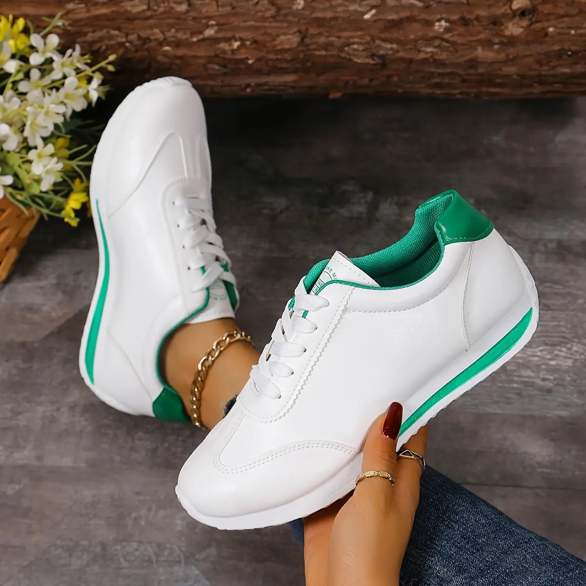 Women's Comfortable Sneaker | White