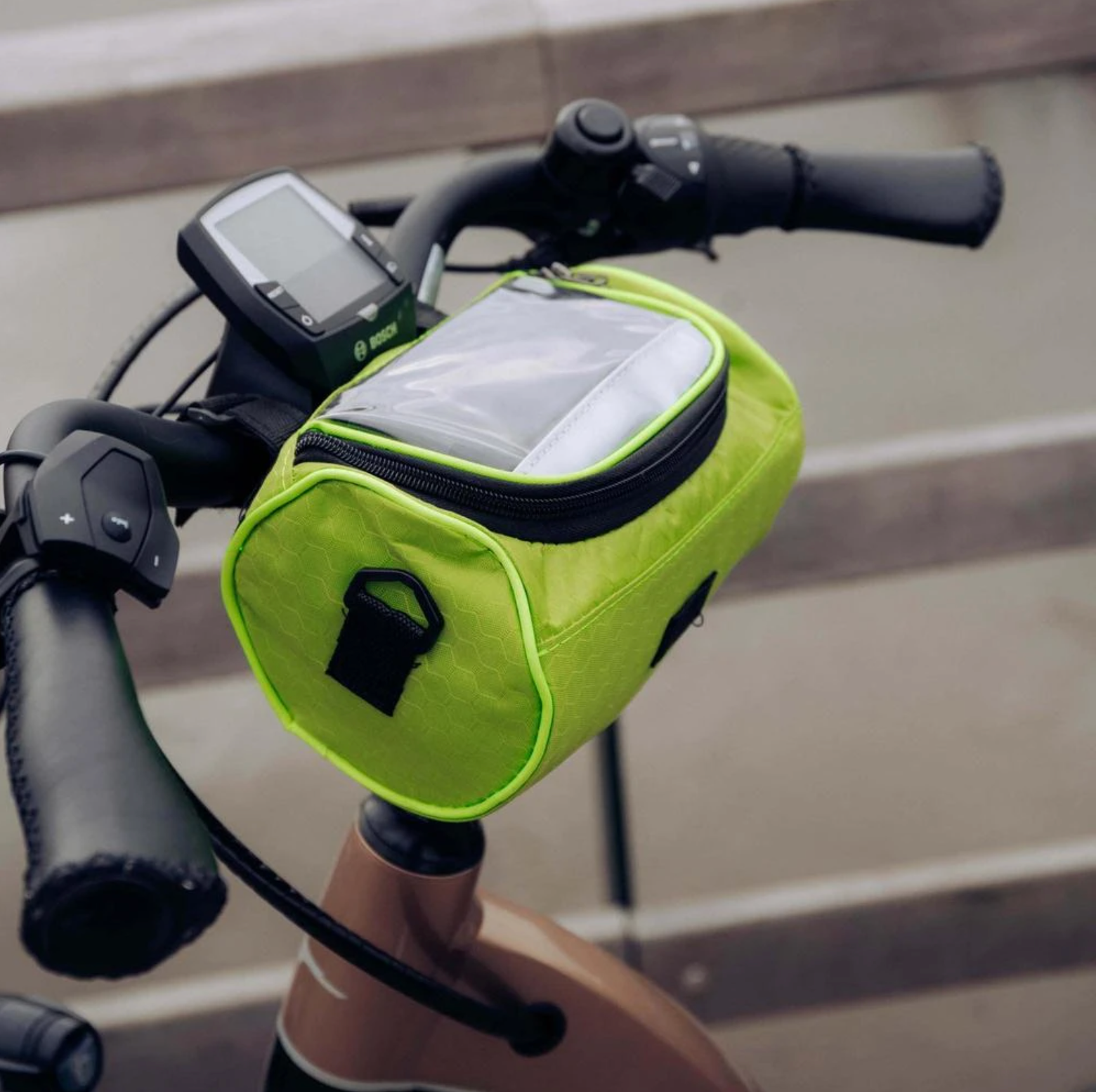 Compact Bike Handlebar Bag with Phone Pocket – Convenient Storage for On-the-Go