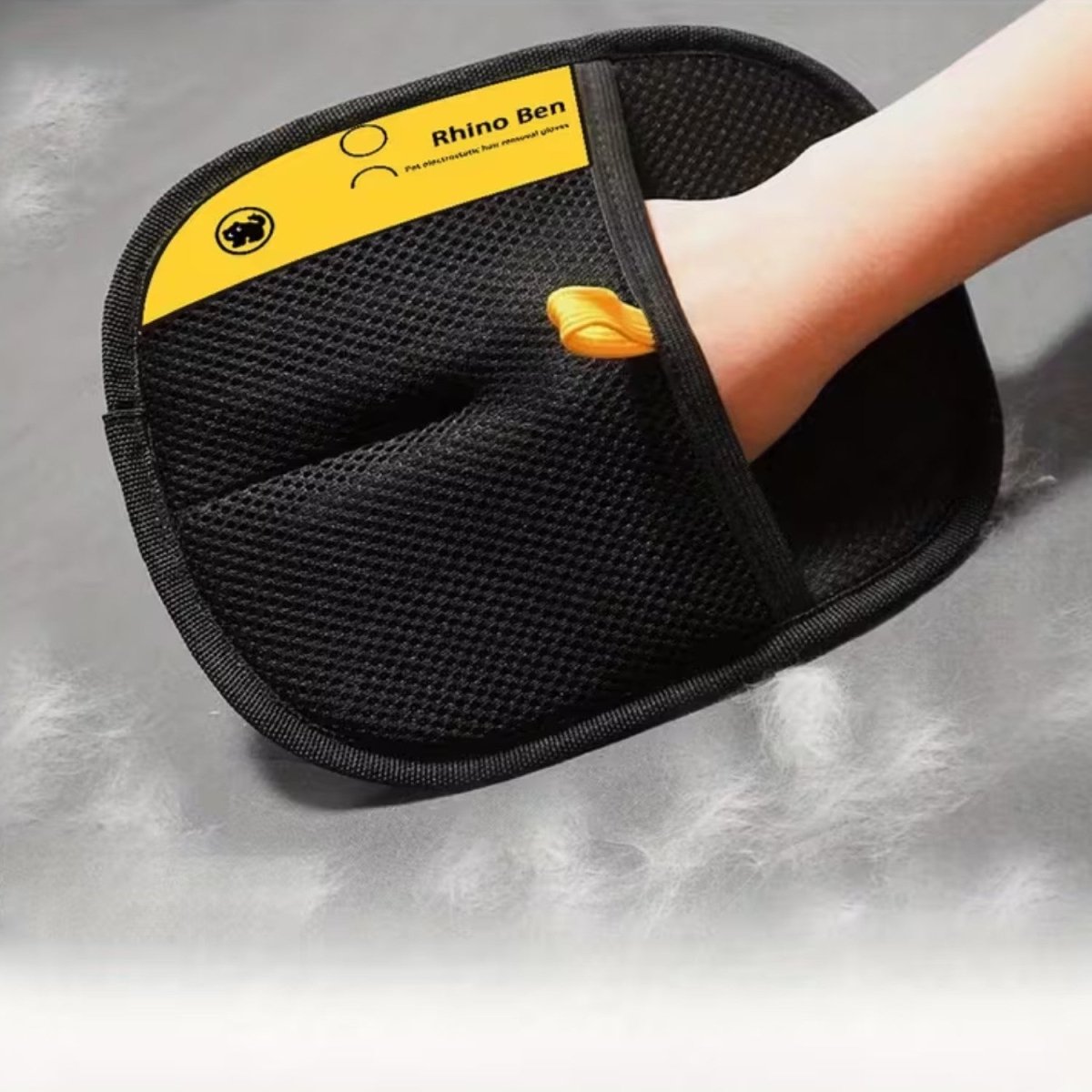 Efficient Grooming Gloves for Removing Pet Hair