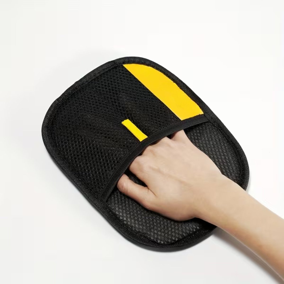Efficient Grooming Gloves for Removing Pet Hair
