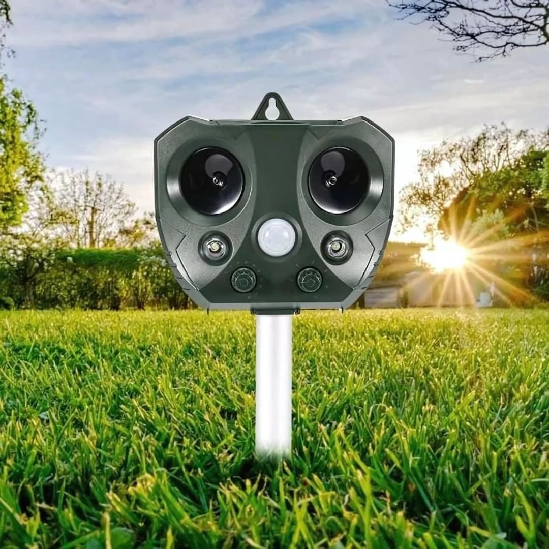 Ultrasonic Bird and Pest Repeller