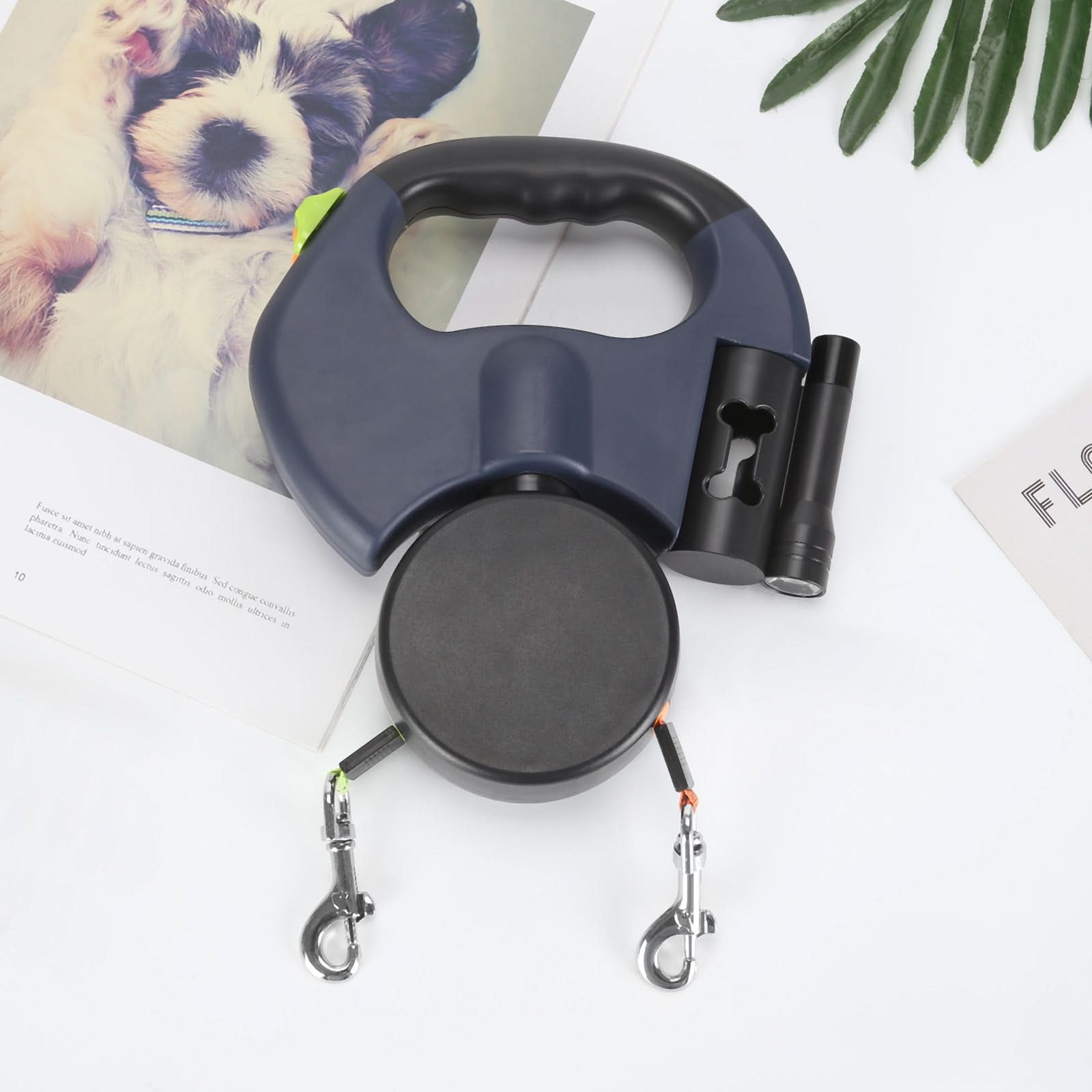 Retractable Leash for Two Dogs with Built-in Flashlight